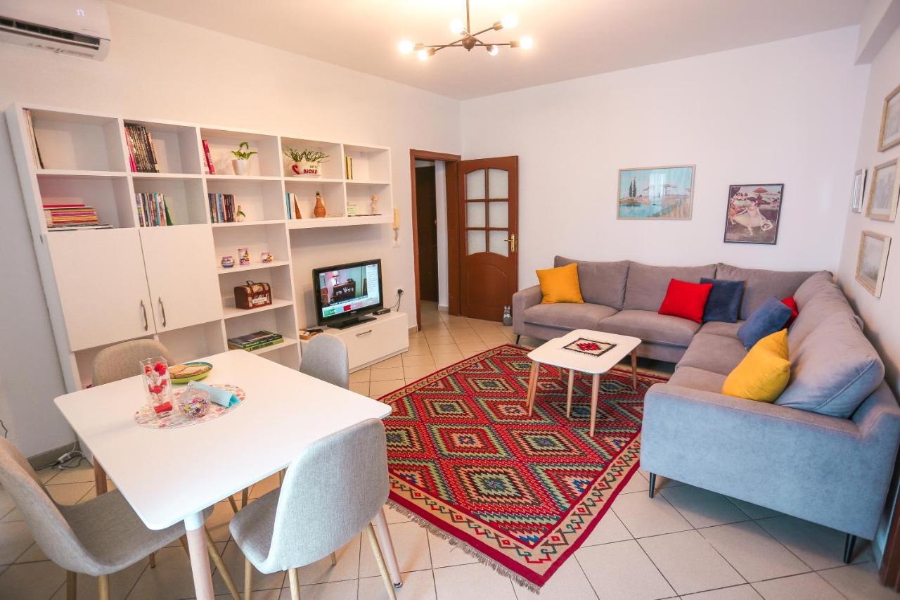 Tirana Views Apartment - Comfy & Spacious エクステリア 写真
