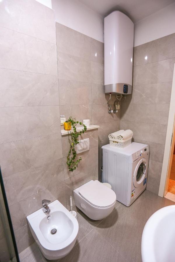 Tirana Views Apartment - Comfy & Spacious エクステリア 写真