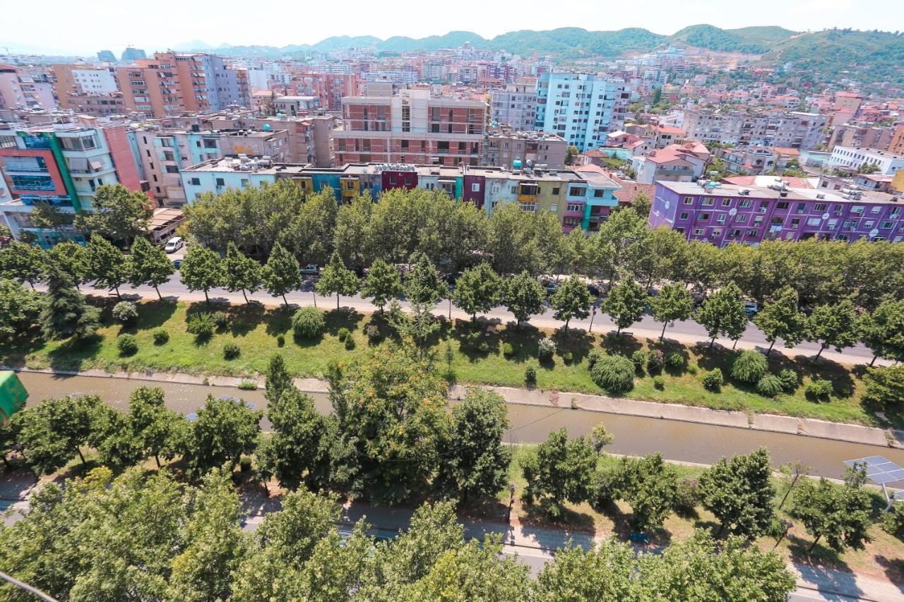 Tirana Views Apartment - Comfy & Spacious エクステリア 写真