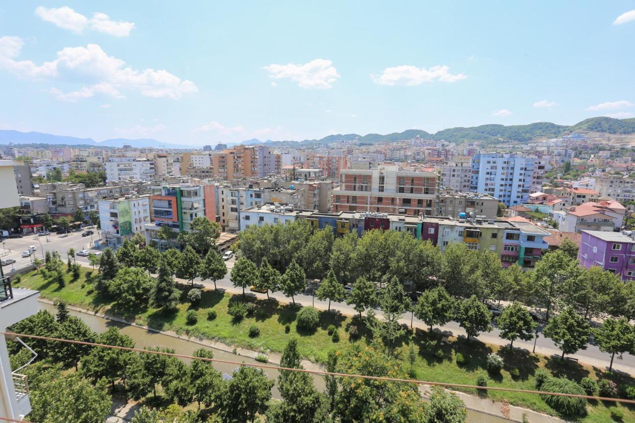 Tirana Views Apartment - Comfy & Spacious エクステリア 写真